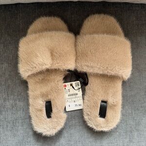 🆕 Zara Faux Fur Slider Slippers